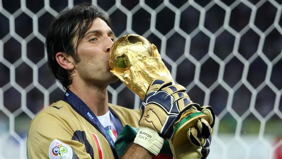 Gianluigi Buffon - Thủ môn huyền thoại