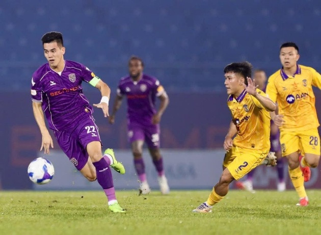 Điểm tin bóng đá Việt Nam 23/2: Hải Phòng sắp có tiền đạo khủng; Tiến Linh mong lọt top 3 Quả bóng vàng