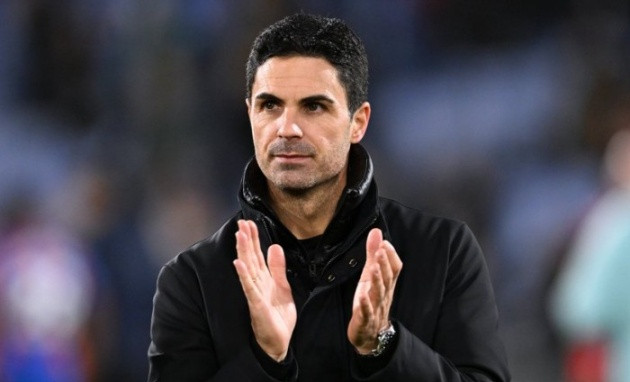 Arsenal trong trận đấu với Man City