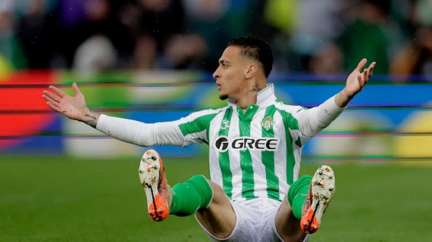 Betis 2-2 Guimaraes: Điểm cộng cho Antony; Isco lên tiếng