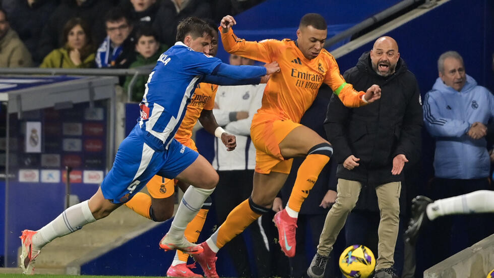 Espanyol ăn mừng chiến thắng lịch sử trước Real Madrid