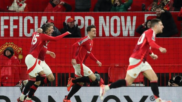 Man Utd 3-2 Ipswich: Dorgu thảm họa; Maguire giúp Quỷ đỏ thắng trong thế mất người