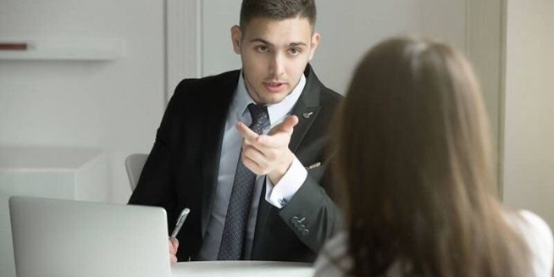 Mơ Thấy Bị Sếp Mắng – Con Số May Mắn Và Thông Điệp Để Sửa Lỗi