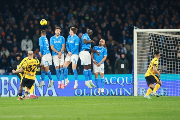 Napoli 1-1 Inter Milan: Siêu dự bị của Conte; Nóng bỏng cuộc đua vô địch Serie A