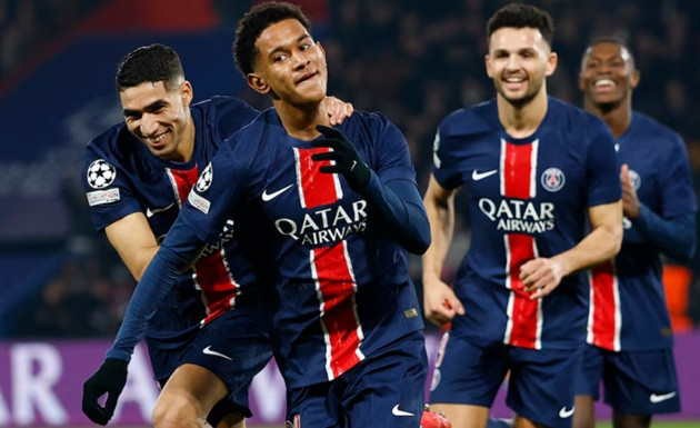 PSG thắng 7 sao