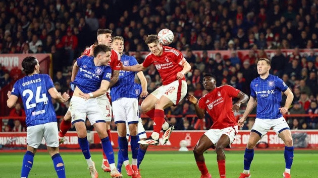 Ryan Yates phản ánh quyết tâm của Nottingham