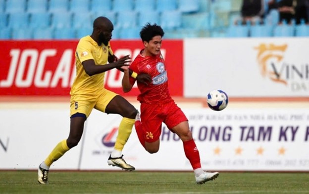 Thanh Hóa &#8216;tự hủy&#8217; cơ hội vô địch lượt đi V-League
